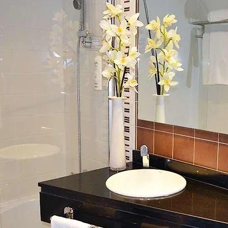 Odeon Hotel 4*